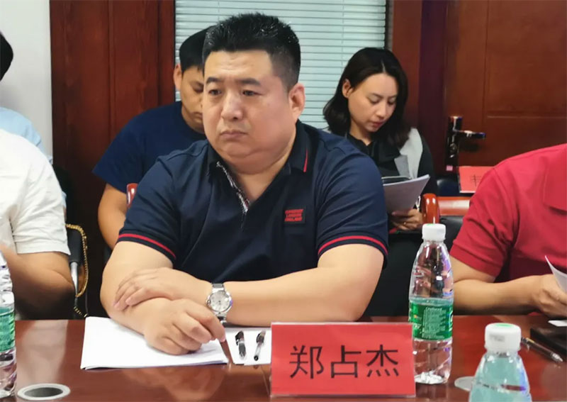 的要求开展,政策研究组组长郑占杰,市场调研组组长王大鹏,技术保障组