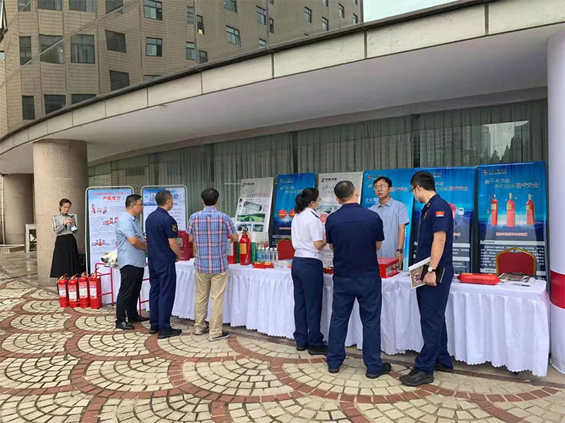 中阳消防 中阳消防亮相青岛市第二届党政机关新能源汽车推介会