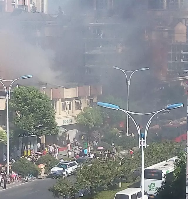杭州餐馆煤气瓶爆炸