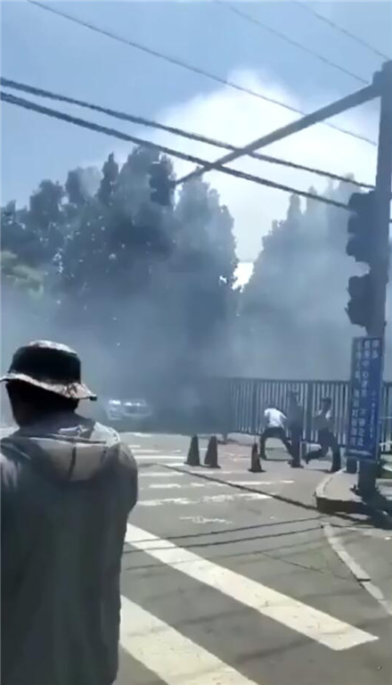 大使馆爆炸