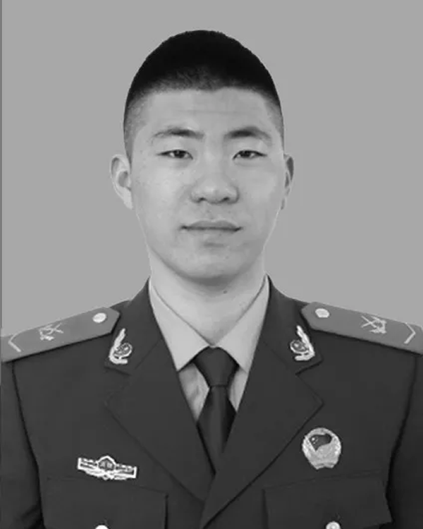 烈士李铁