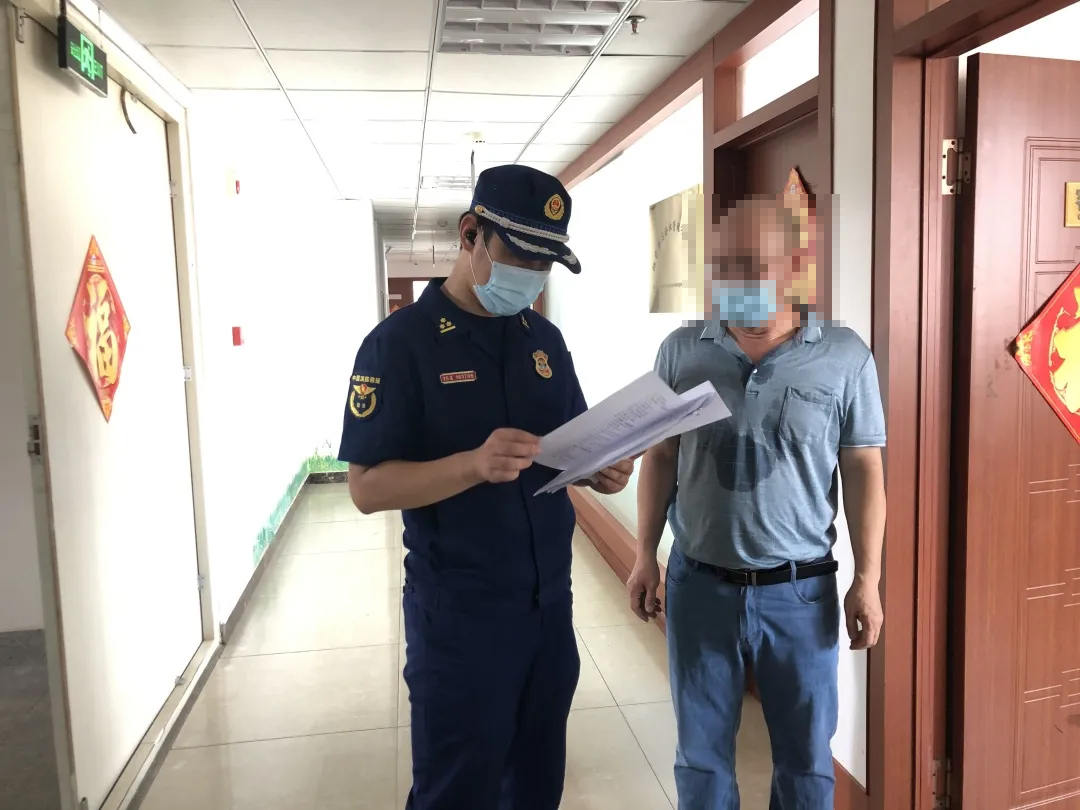约谈该小区负责人2