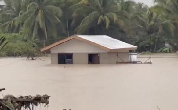 台风“尼格”在菲已致122人死亡