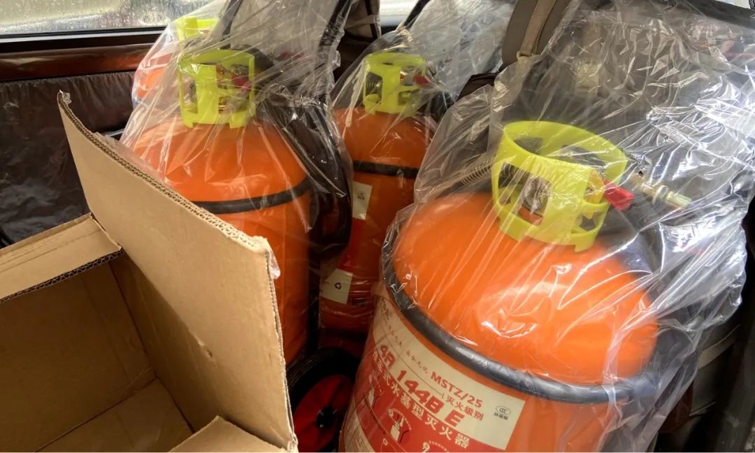 消防检查时售卖2380元“天价”灭火器