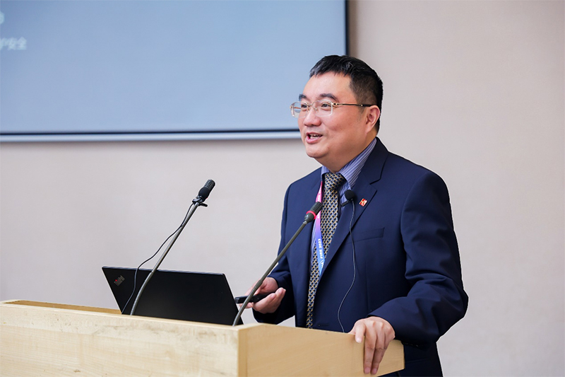王以丹